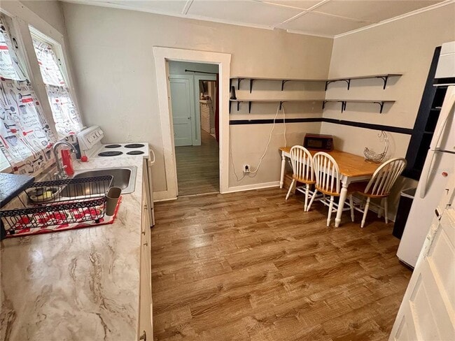 Building Photo - 1145 16th Ave S