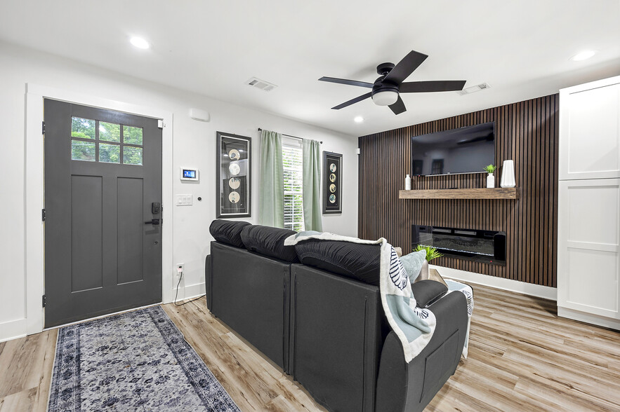Building Photo - 2310 Tiger Flowers Dr NW