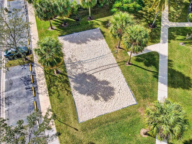 Building Photo - 5015 Palmbrooke Cir