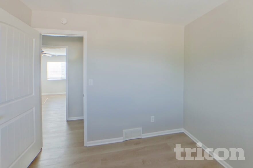 Building Photo - 2752 25th Street Rd