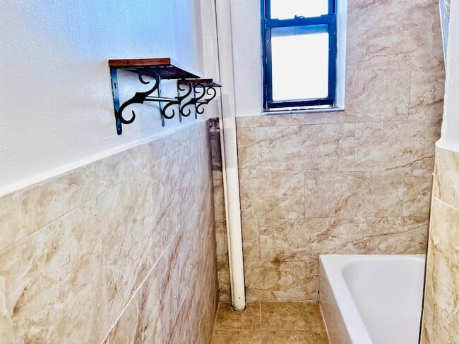 Building Photo - 277 Harrison Ave