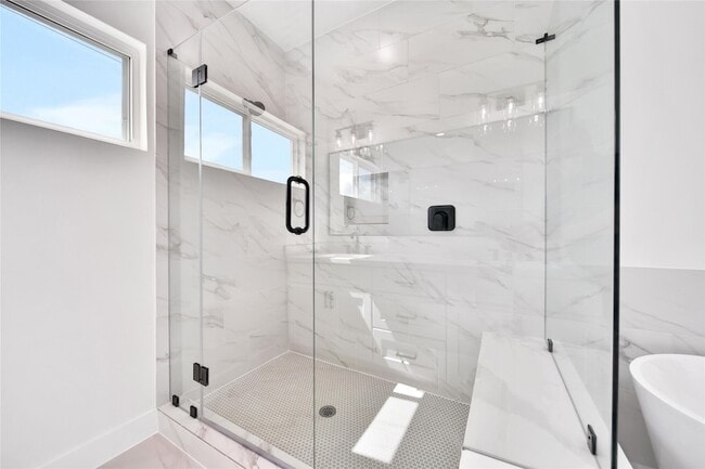 Building Photo - 4124 Buck St