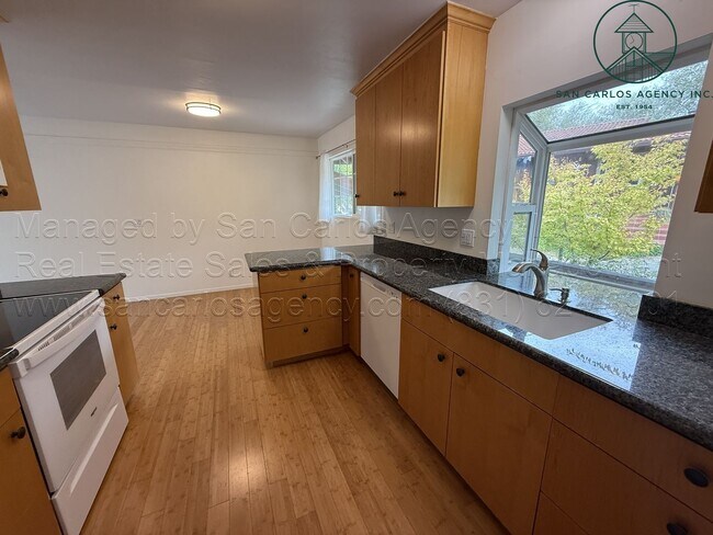 Building Photo - Spacious Three Bedroom Carmel Valley Villa...