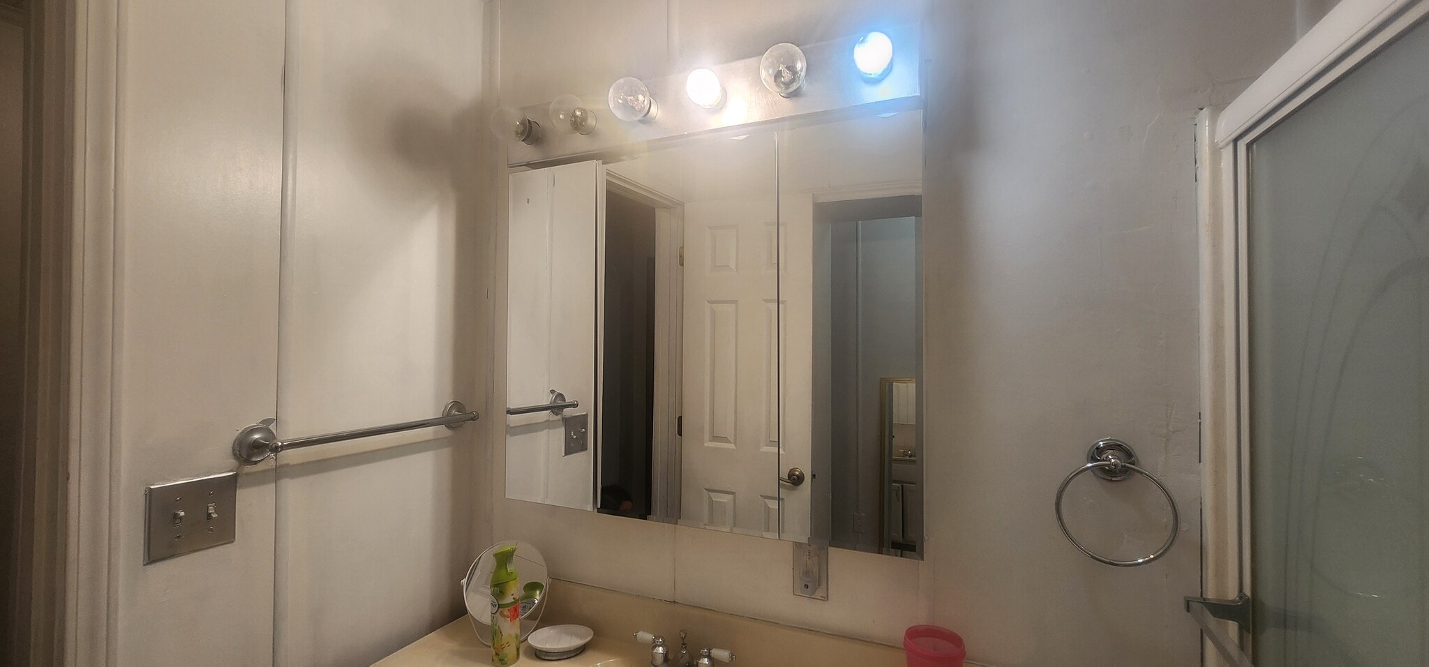 Building Photo - 406 NE 74th St