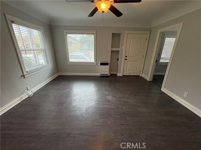 Building Photo - 552 W 22nd St