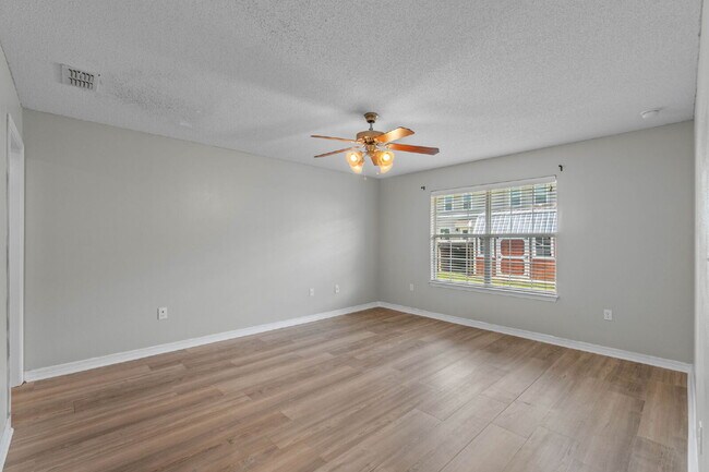 Building Photo - 203 Citadel Ln