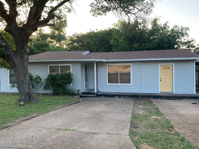 Primary Photo - 1240 S Brazos St
