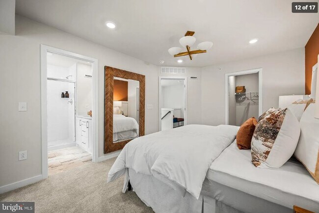 Building Photo - 319 Mingo Way