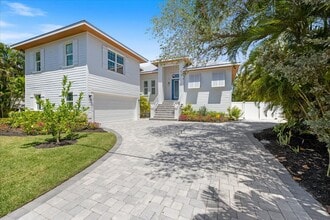 Building Photo - Furnished, Yearly 4bd Home on Siesta Key