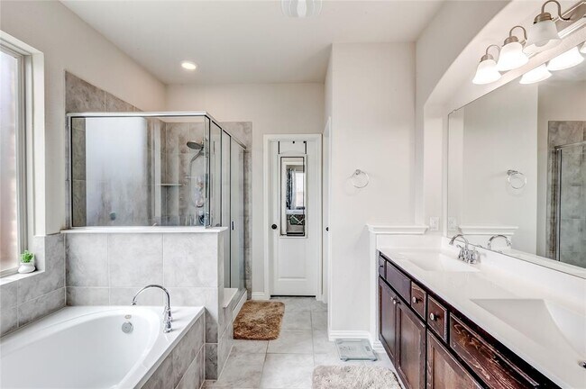 Building Photo - 3721 Royal Tern Ct
