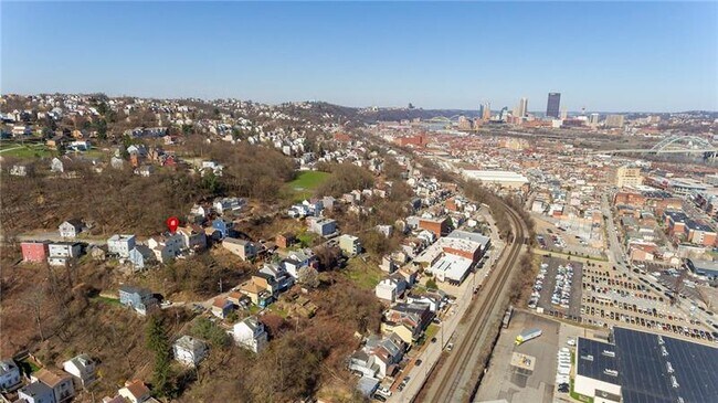 Building Photo - 3127 Josephine St