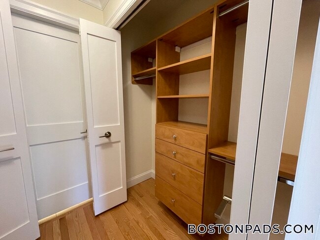 Building Photo - 1443 Beacon St