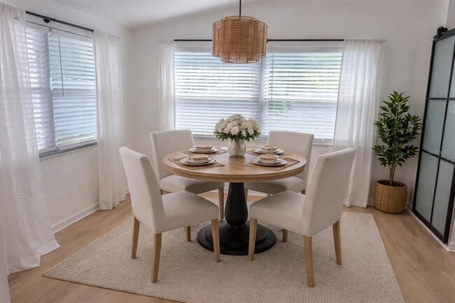 Building Photo - 3352 Honeymoon Ln