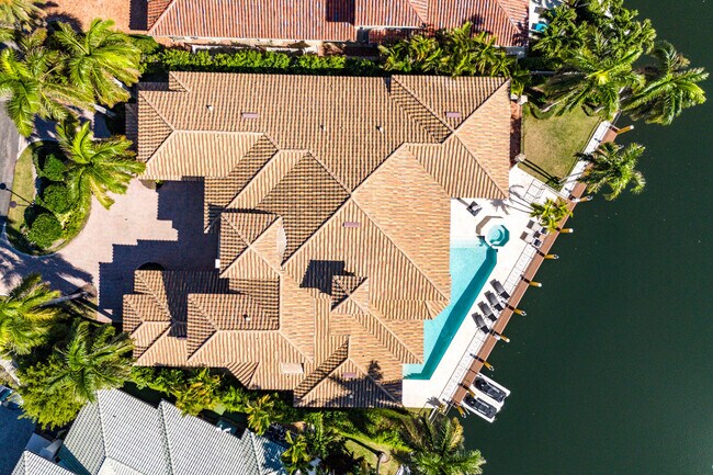 Building Photo - 4900 Sanctuary Ln