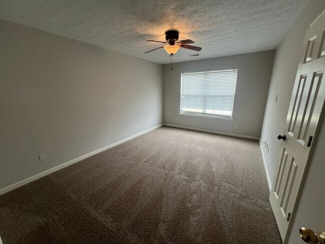 Building Photo - Great Corner Lot