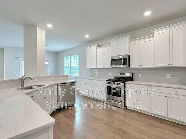 Building Photo - 302 Witch Hazel St