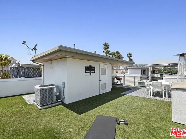 Building Photo - 6728 W Hepburn Way