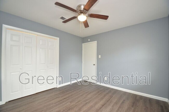 Building Photo - 7311 Bridle Path Dr