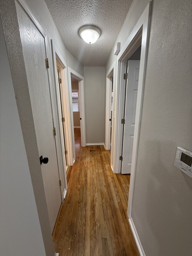 Building Photo - 3421 Fairlane Dr