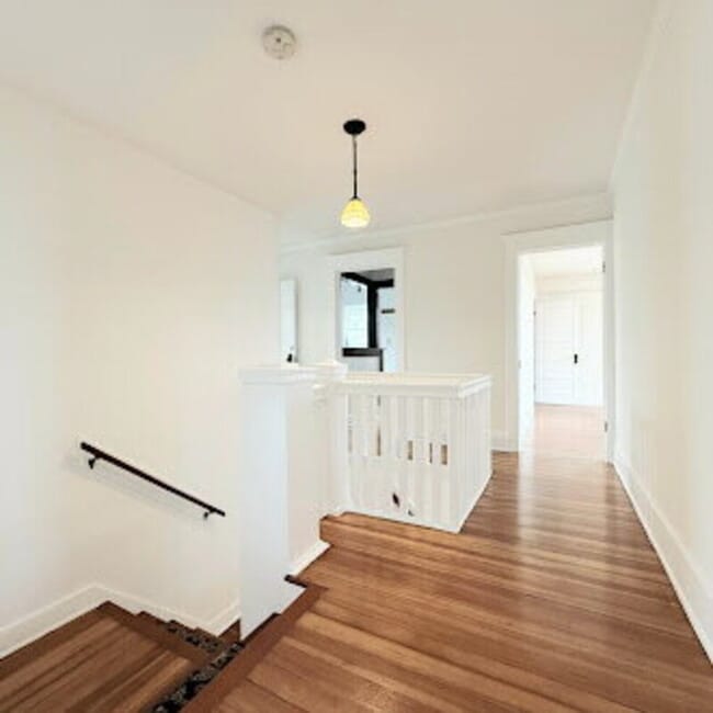 Building Photo - 1048 Laguna Ave