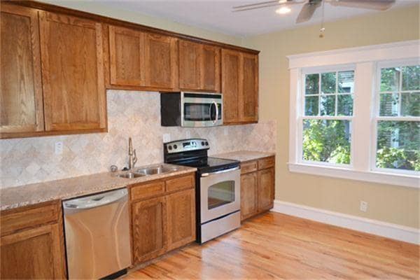 Building Photo - 104 S Rosemont Ave