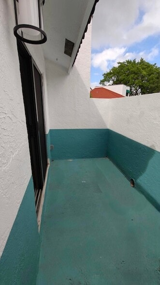 Building Photo - 385 NW 36th Ave