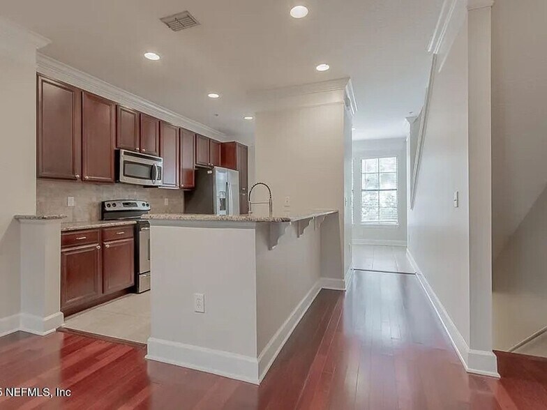 Building Photo - 9823 Tapestry Park Circle