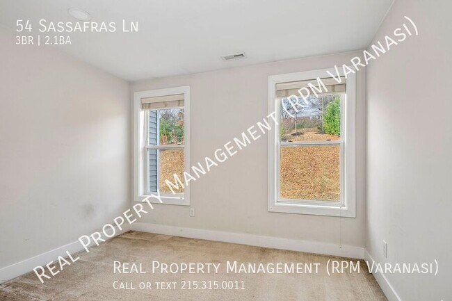 Building Photo - 54 Sassafras Ln