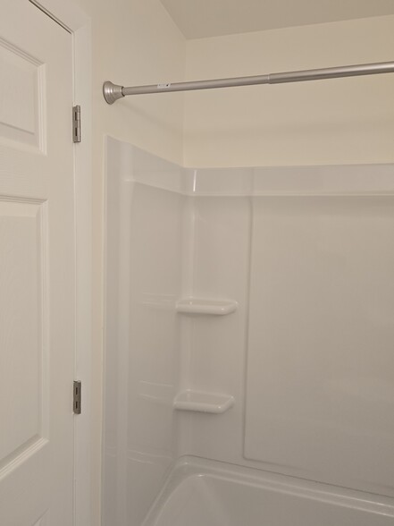 Primary Photo - 77 Juniper Rd