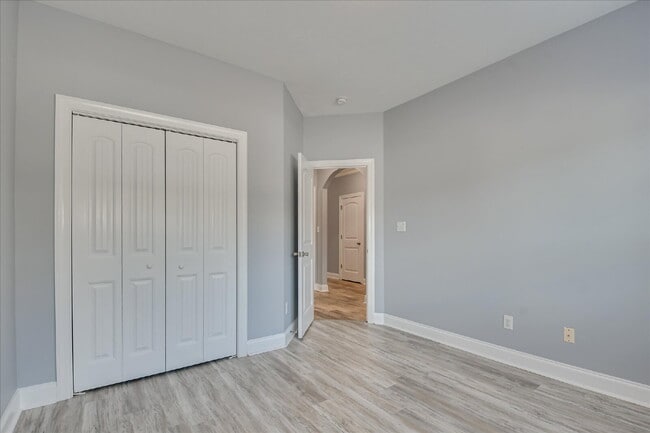 Building Photo - 665 Dunrobin Ln