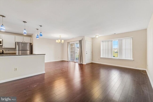 Building Photo - 5202 Drawbridge Ct