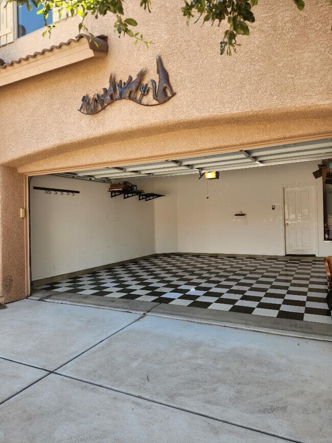 Building Photo - 10690 S Kush Canyon Ln