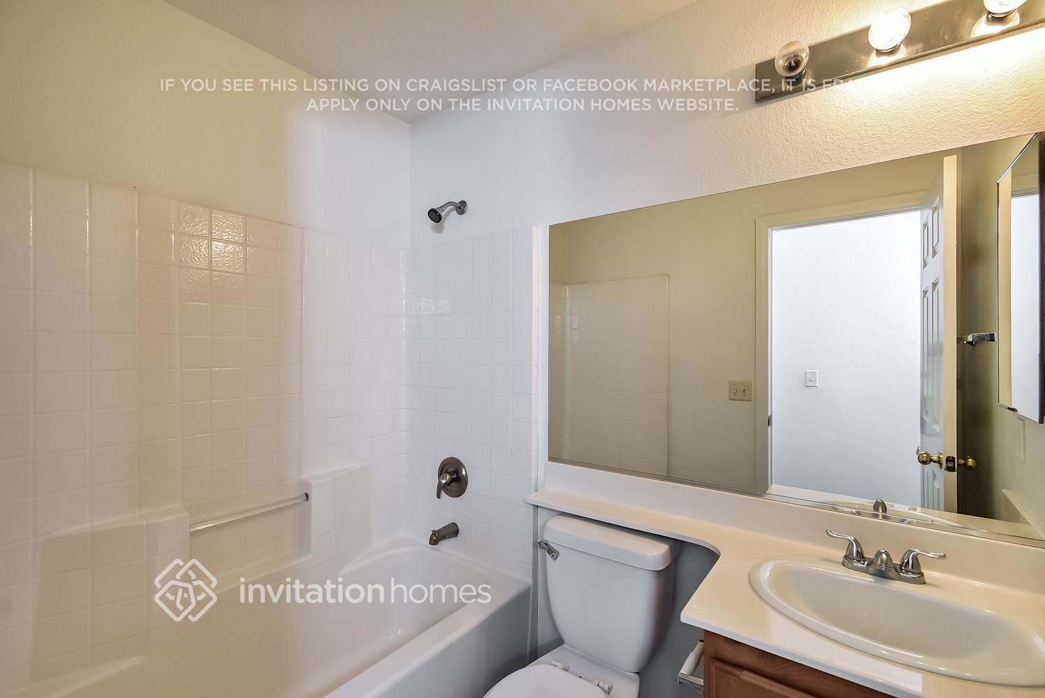 Building Photo - 7517 Rainbow Spray Dr