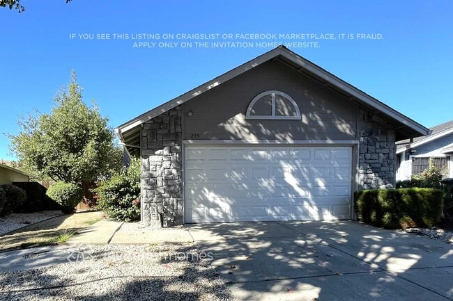 Building Photo - 259 Azores Ct