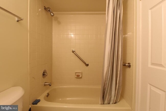 Building Photo - 97 Wyndham Pl