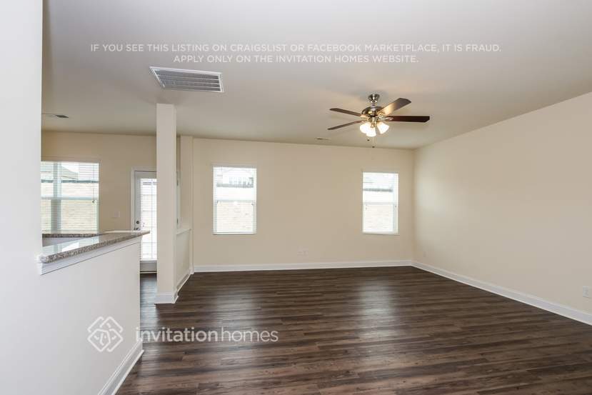 Building Photo - 131 Sassafras Rd