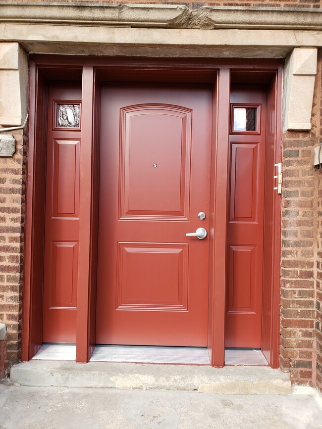 Primary Photo - 5308 W Van Buren St