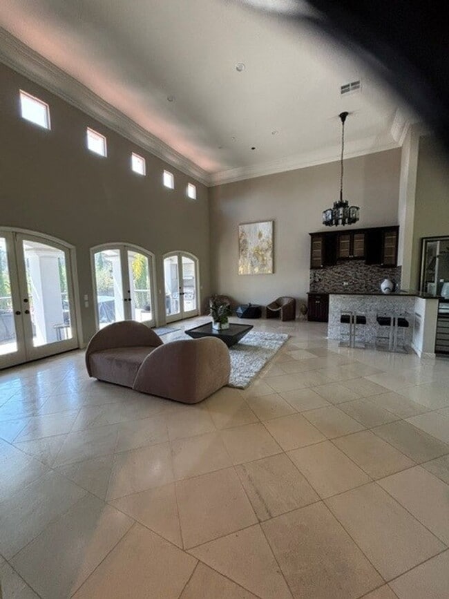 Building Photo - 30732 Paseo Elegancia