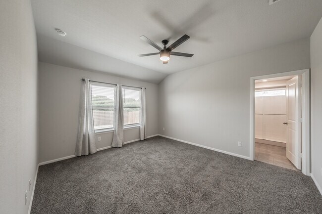 Building Photo - 1385 Dillard Creek Dr