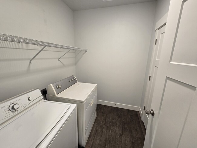 Building Photo - 1985 N 3330 W