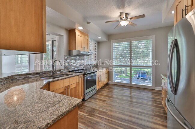 Building Photo - 4801 Osprey Dr S