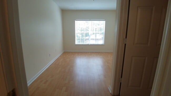 Building Photo - Beautiful 2/2 condo for rent next to Waterford Lakes Town Center and UCF