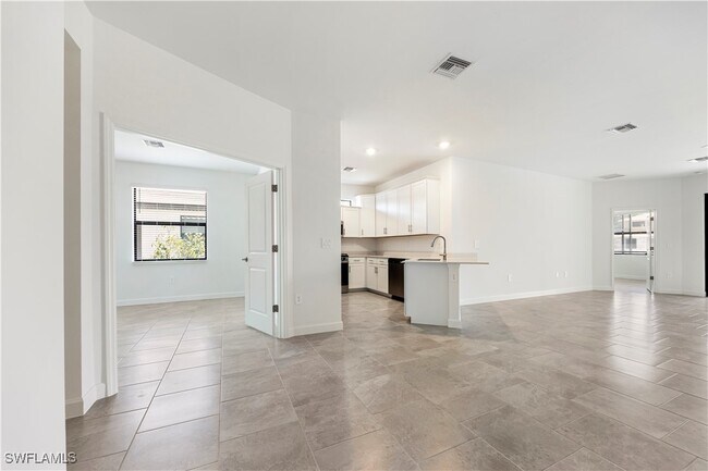 Building Photo - 19613 Hinkley Dr