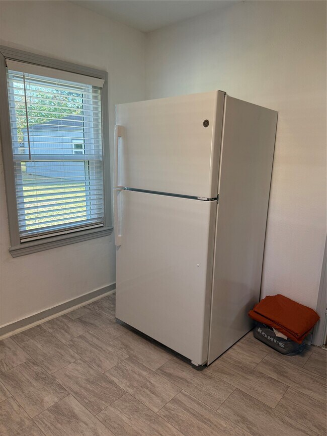 Building Photo - 706 Alice St