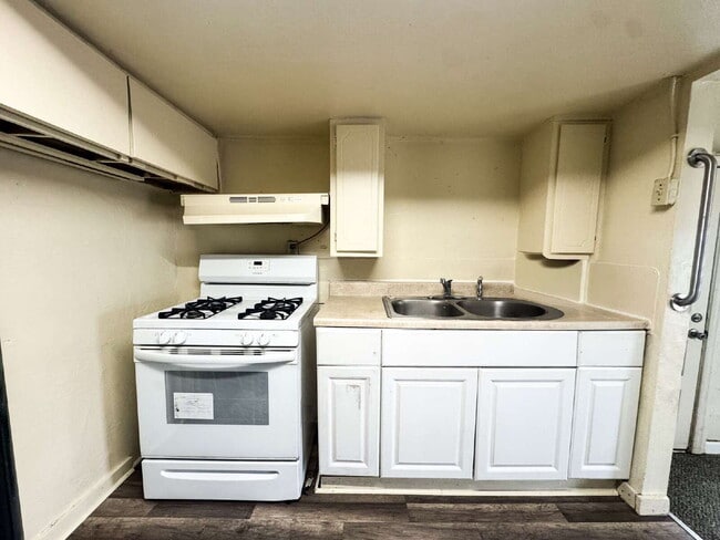 Building Photo - “1-Bedroom, 1-Bath Apartment in Yuma”