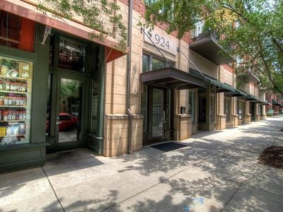 Building entrance - 924 Garrett St