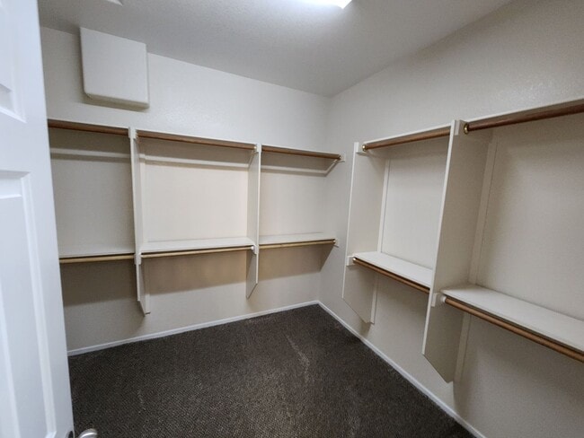 Building Photo - Spacious 3Bed/2Bath/2Car home nestled in the desirable Anthem Highlands Community- $500 Off Move ...