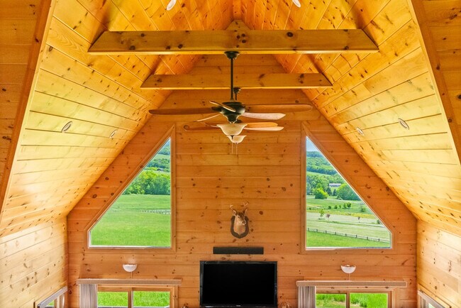 Building Photo - 129 Wildberry Dr