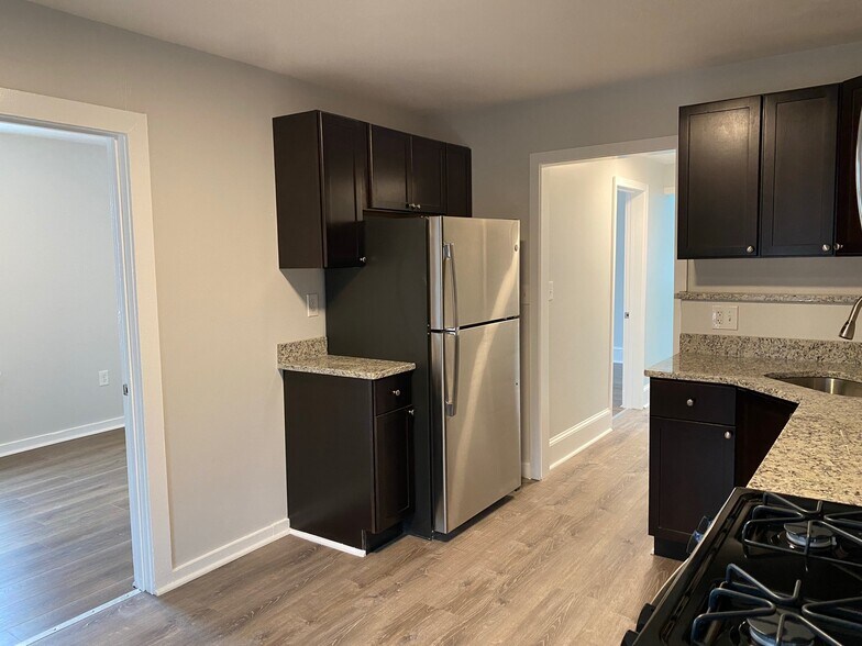 Building Photo - 200 Congress Ave