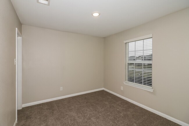 Building Photo - 26120 Hals Dr